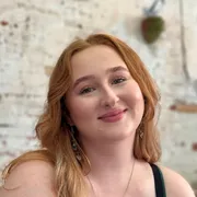 November Lee, Marketing Manager